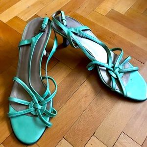 Van Eli Vero Cuoio green sandals size 11M